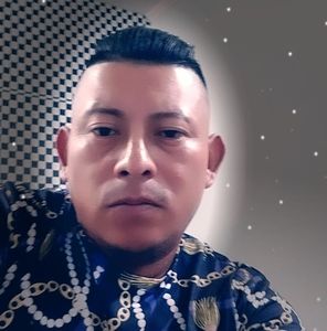 Meet your Posher, Dionicio